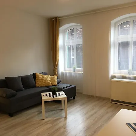 Yellow Studio Apartment