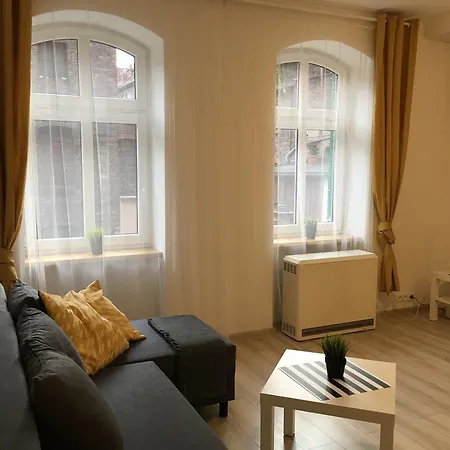 Apartment Yellow Studio